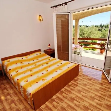 1 Bedroom With Terrace * ルンバルダ